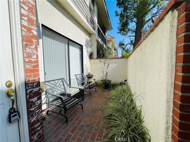 Photo - 10201 Mason Ave Unidad 48-48 Rental