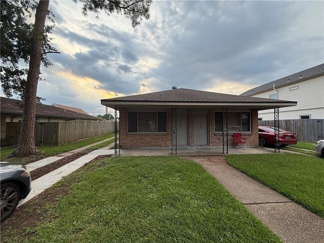 Building Photo - 2212 Fenelon St Rental