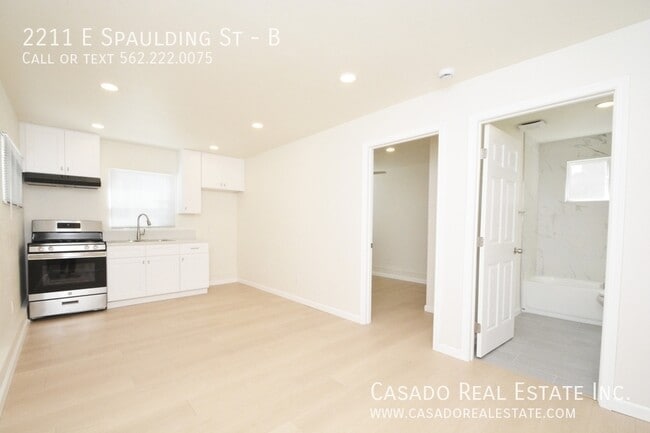 Photo - 2211 E Spaulding St Unidad B