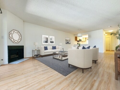 Photo - 2120 Bentley Ave