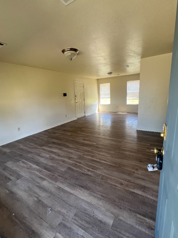 Photo - 2420 Poplar St