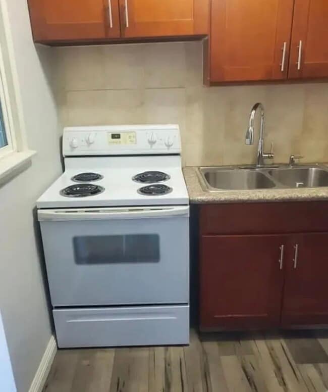 Photo - 640 N 9th St Unit Studio