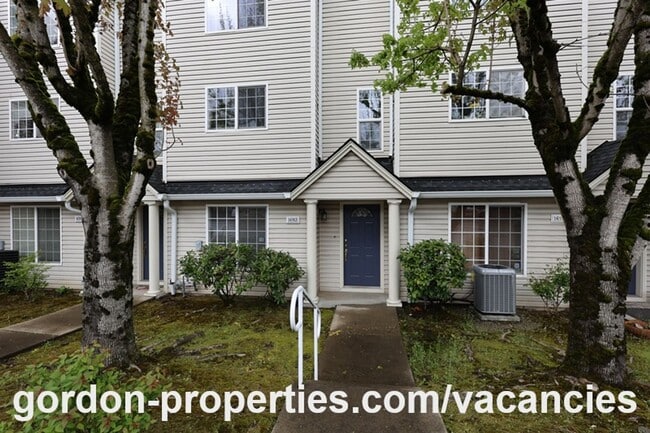 Photo - NE Halsey St - Gresham 2 bedroom townhouse with den/office