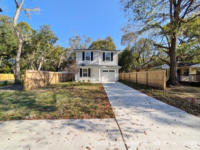 Building Photo - 5823 Castellano Ave Rental