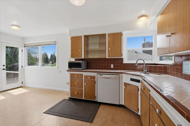 Photo - 3bd/2ba Seattle Home