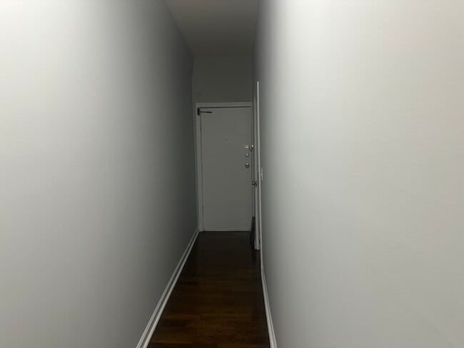 Photo - 146-150 Manhattan Ave