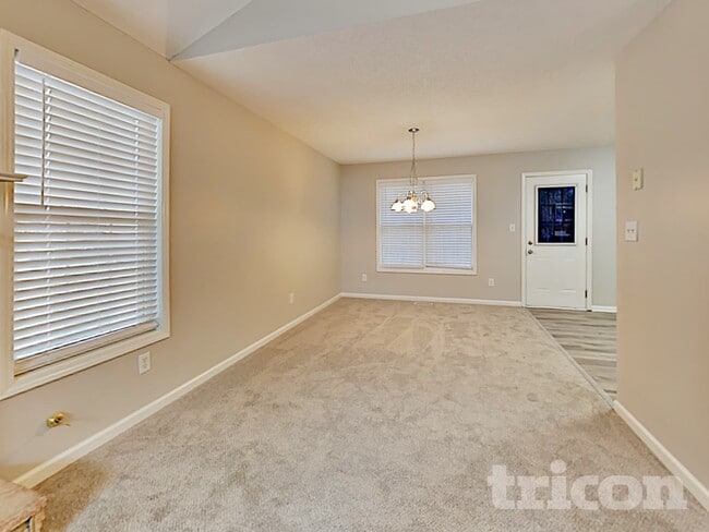 Photo - 241 Amy Blvd