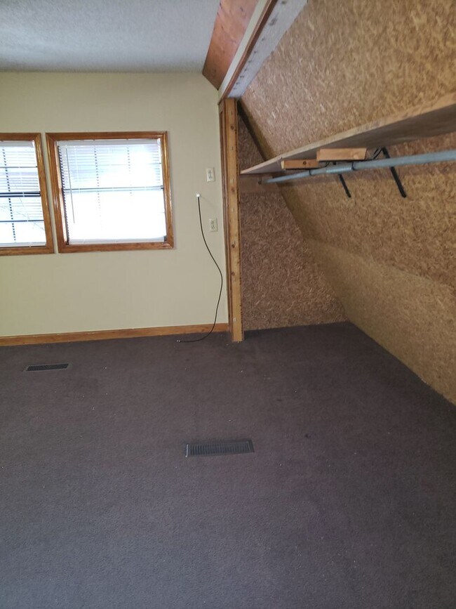 Photo - 92 Quarter Moon Lp Unit D