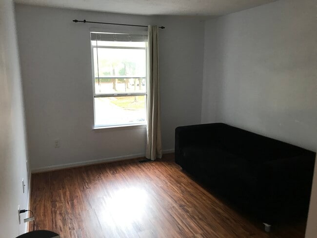 Building Photo - 5 Whitechurch Ct Rental