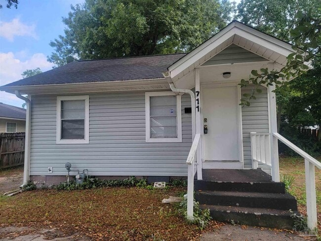 Photo - 711 W Gregory St House