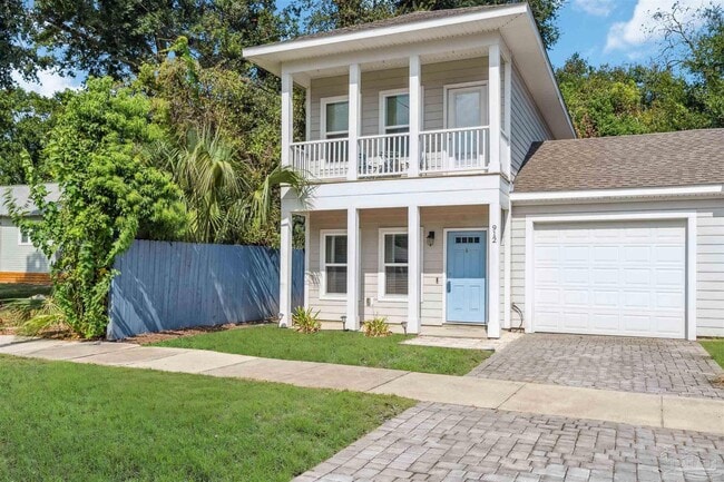 Photo - 912 N 8th Ave