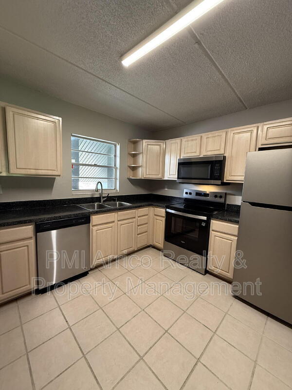 Photo - 2812 Somerset Park Dr Unit Apt 203