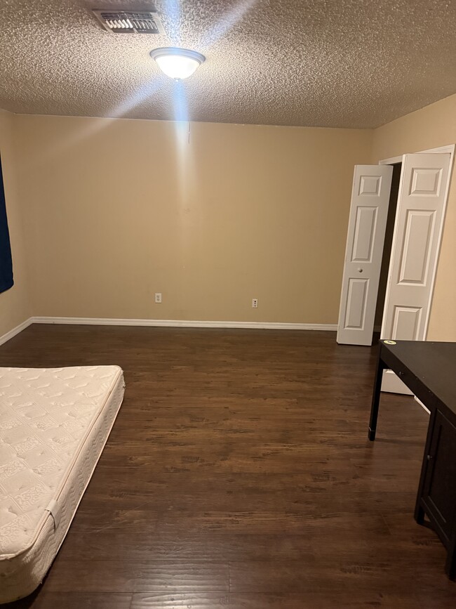 Building Photo - 3819 Pyrite Dr