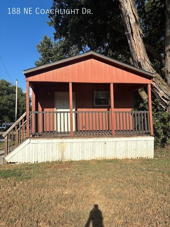 188 Coachlight Dr
