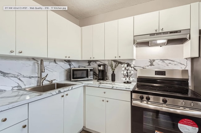 Photo - ? Beautiful remodeled 2-bed / 1-bath apartment.