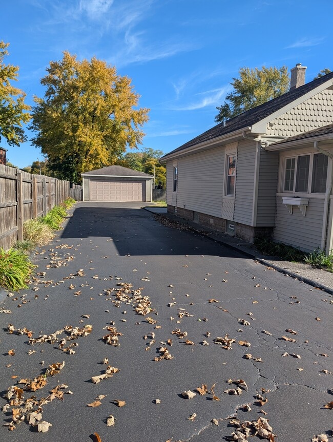 Photo - 14837 Keating Ave