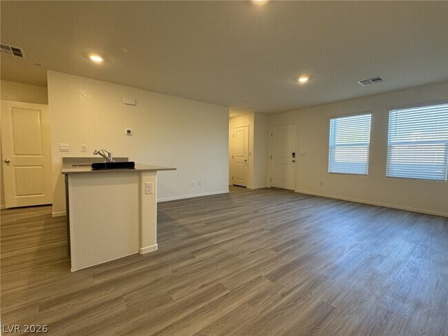 Photo - 5012 Apple Mesa Ave