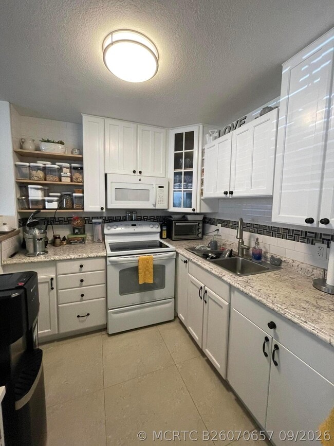Building Photo - 163 Lyndhurst L Unit 163
