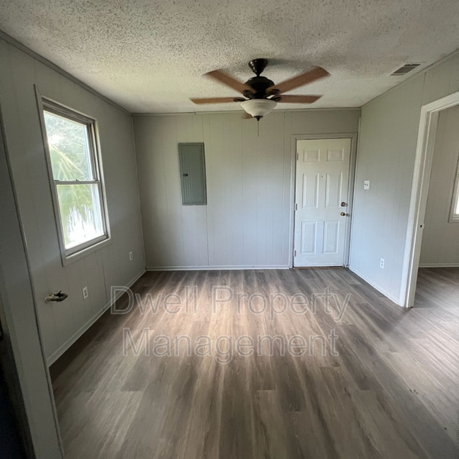 Photo - 1916 Dabney Dr