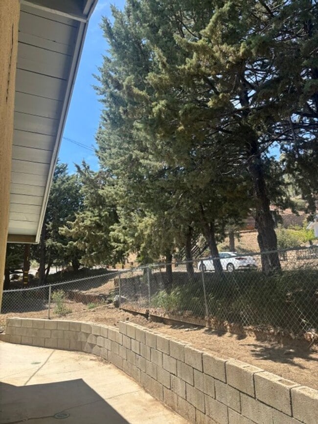Photo - Move-In Ready Mountain Retreat with Garage Near Frazier Park & Los Padres Forest
