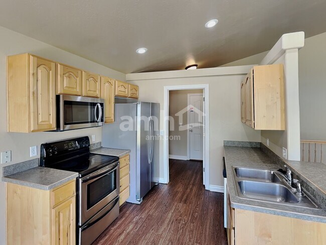 Photo - 1449 S 2490 E