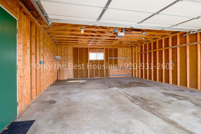 Photo - 611 E Burnett St