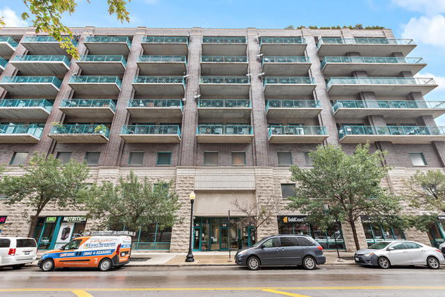Building Photo - 910 W Madison St Unit 701