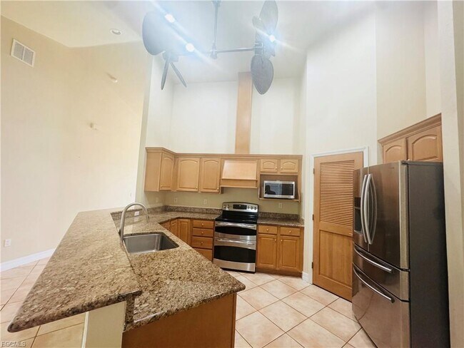 Photo - 7930 Sandelwood Cir W