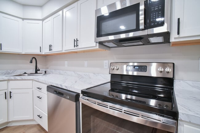 Carriage Hill Apartments