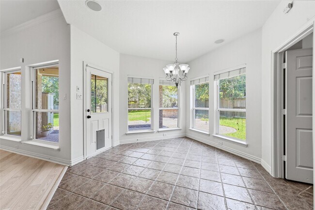 Photo - 58 N Scribewood Cir