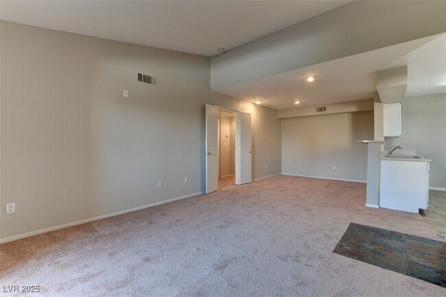 Photo - 1150 N Buffalo Dr Unit 2037