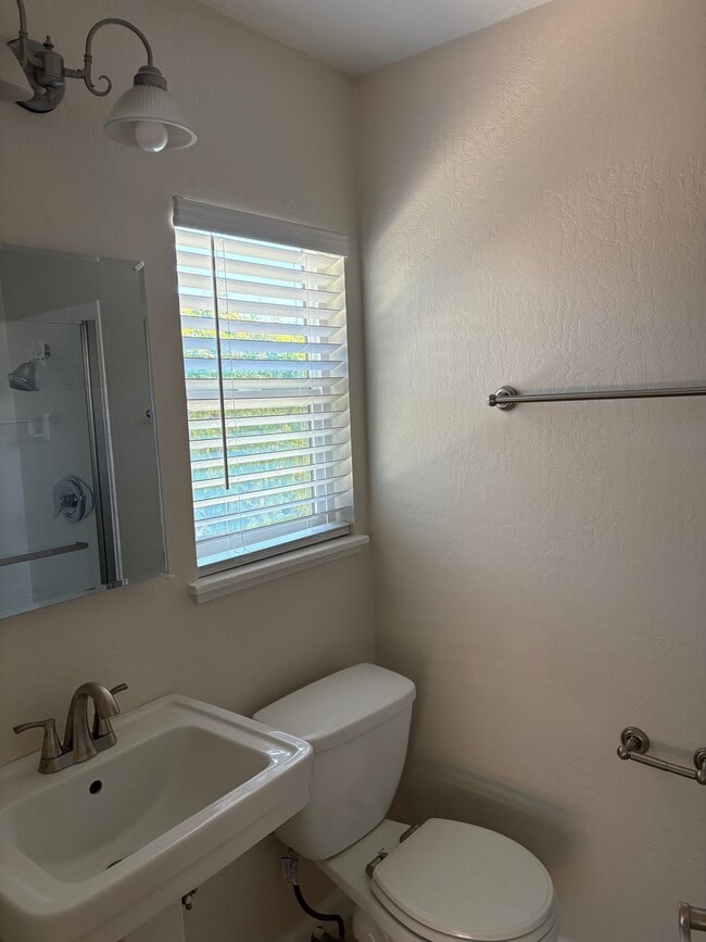 2183 San Antonio Pl