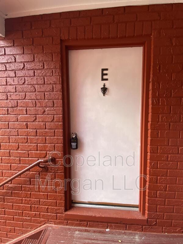 8221 12th Way N