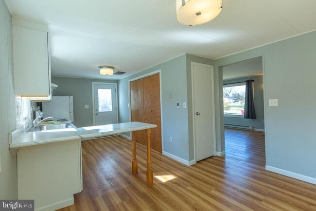 Photo - 148 Marie Dr