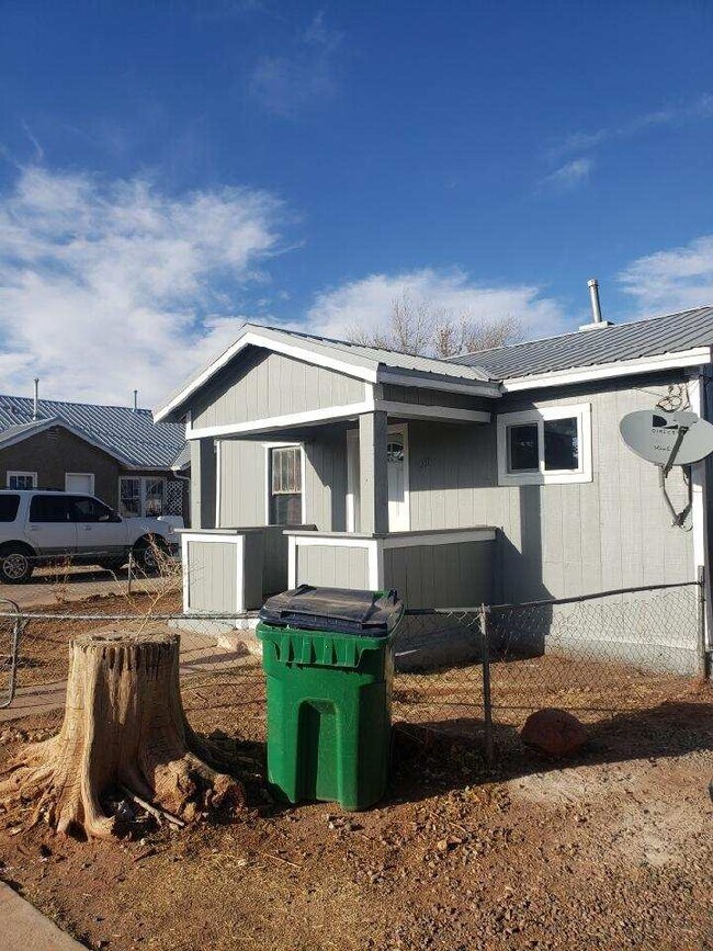 Photo - 210 E Cherry St