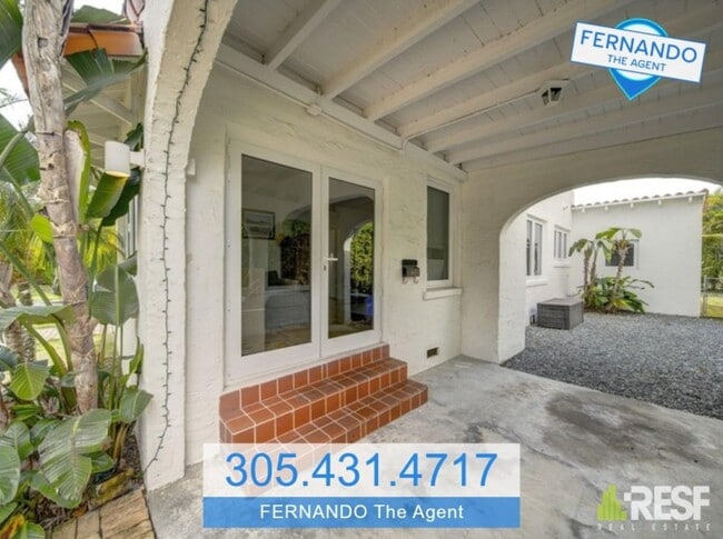 Photo - 1212 Medina Ave