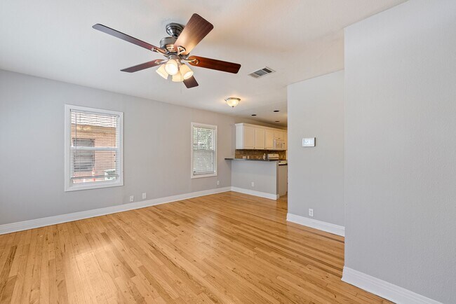 Photo - Pre-Lease For August! Great East Austin Ho...