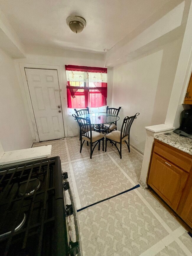 Photo - 330 E 92nd St Unit 2