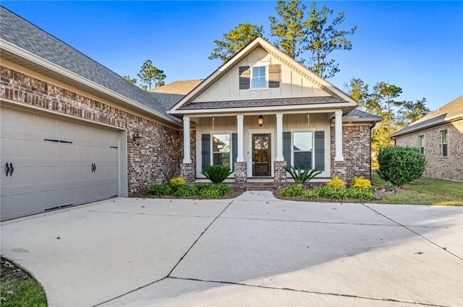 Building Photo - 7817 Hemlock St