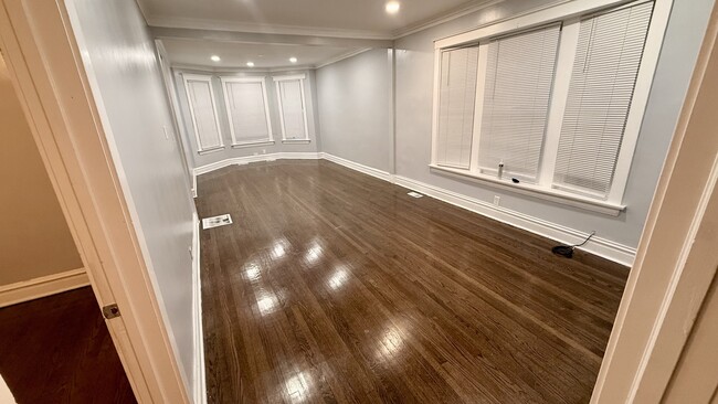 Photo - 6938 S Green St