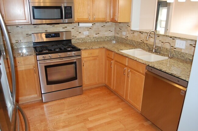 Photo - 410 W Mahogany Ct