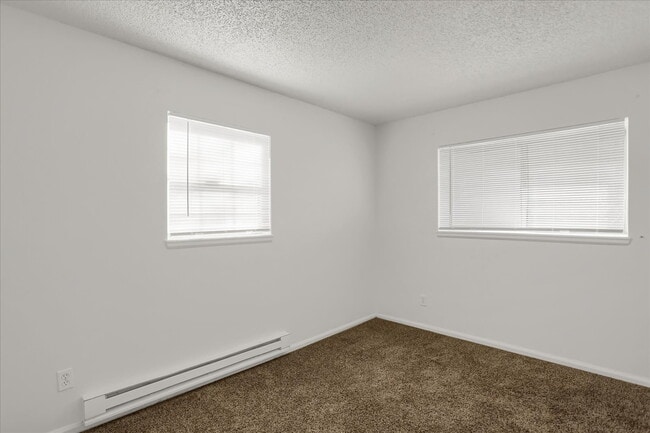 Photo - Aurora Single Family Home - 4 Bedroom (16AR)
