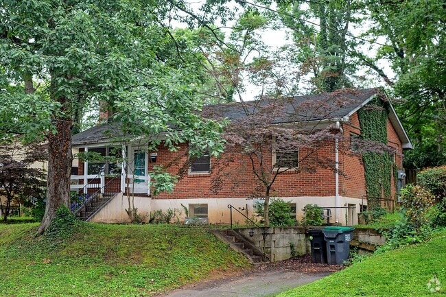 Building Photo - Pet-Friendly Fry's Spring Home