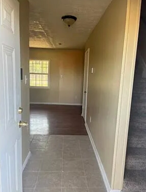 Photo - 806 N Gap Loop