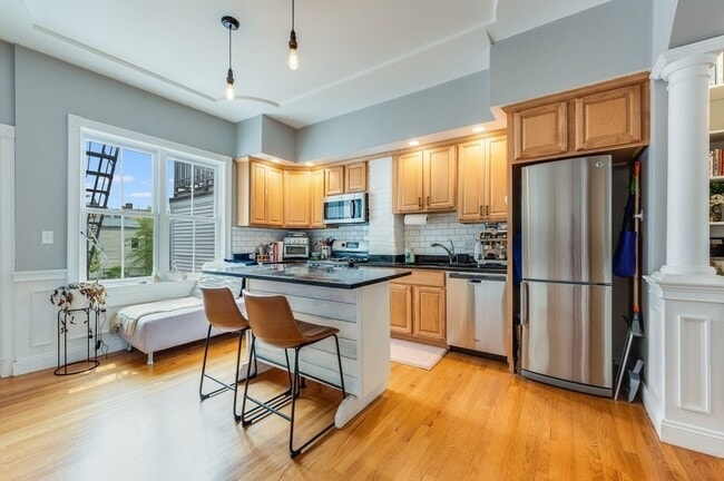 Photo - 65 Baldwin St Unit 2