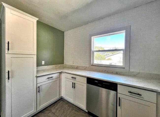 Photo - 707 E Spruce St