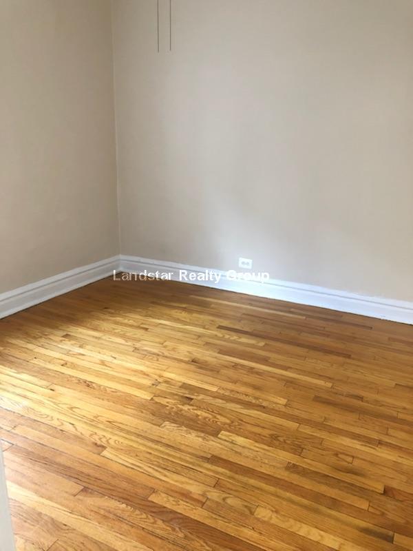 Photo - 4937 N Whipple St Unidad 3e