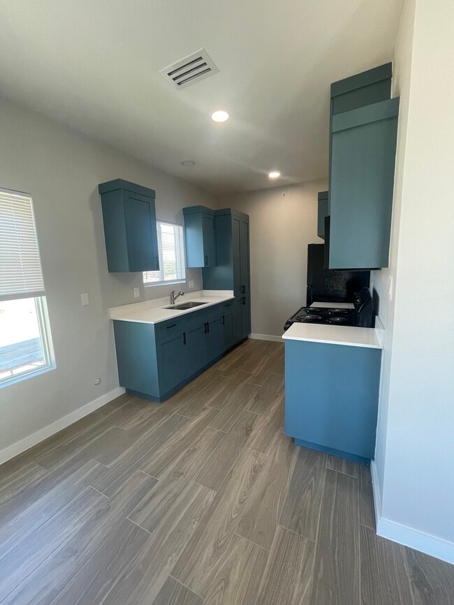 Kona Apartments