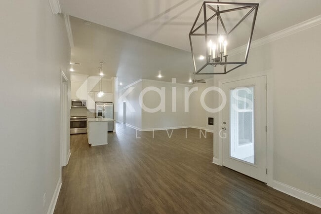6536 Roux Dr