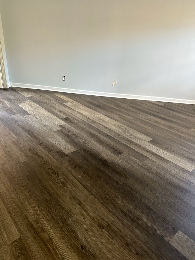 Photo - 8336 Mulligan Cir Unit 2012 Side B